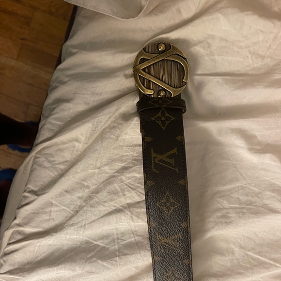 Louis Vuitton belt - Picture 2 of 2